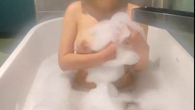 보일듯 말듯 ~ 욕조에서 유혹하는 사이렌산호 [레드걸 한국야동,최신야동,무료야동]
